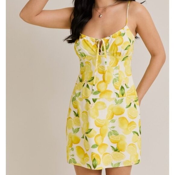 1 LEFT!! LEMON DROP PATTERNED MINI DRESS - Picture 1 of 3